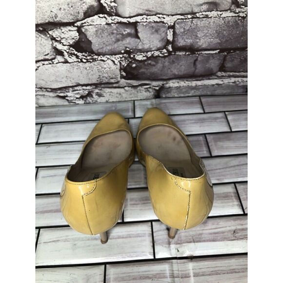 JIMMY CHOO London Yellow Patent Leather Kitten Pumps Heels Women’s Sz 35EU/5M US - Picture 7 of 16